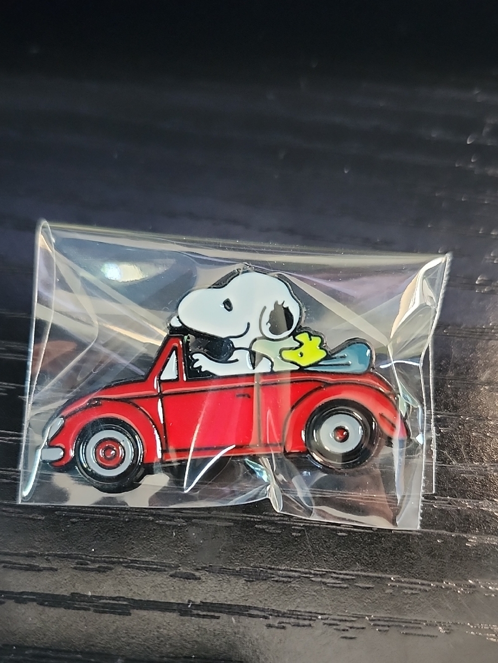 Peanuts Snoopy and Woodstock in a Red Convertible Car Enamel Pin - Picture 4 of 4